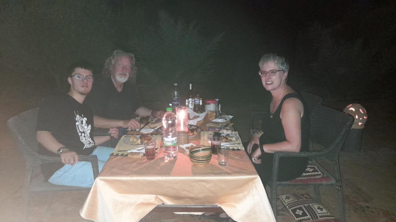 Luxury Trek Desert Camp 梅尔祖卡 外观 照片