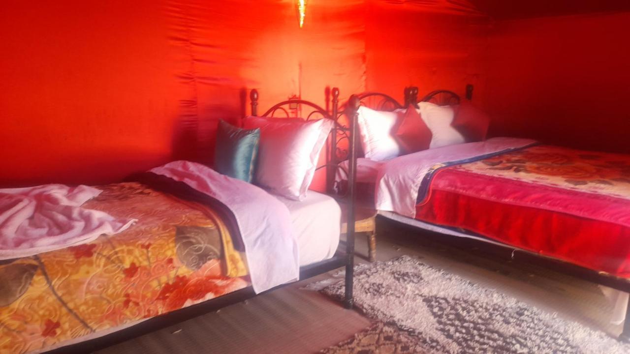 Luxury Trek Desert Camp 梅尔祖卡 外观 照片