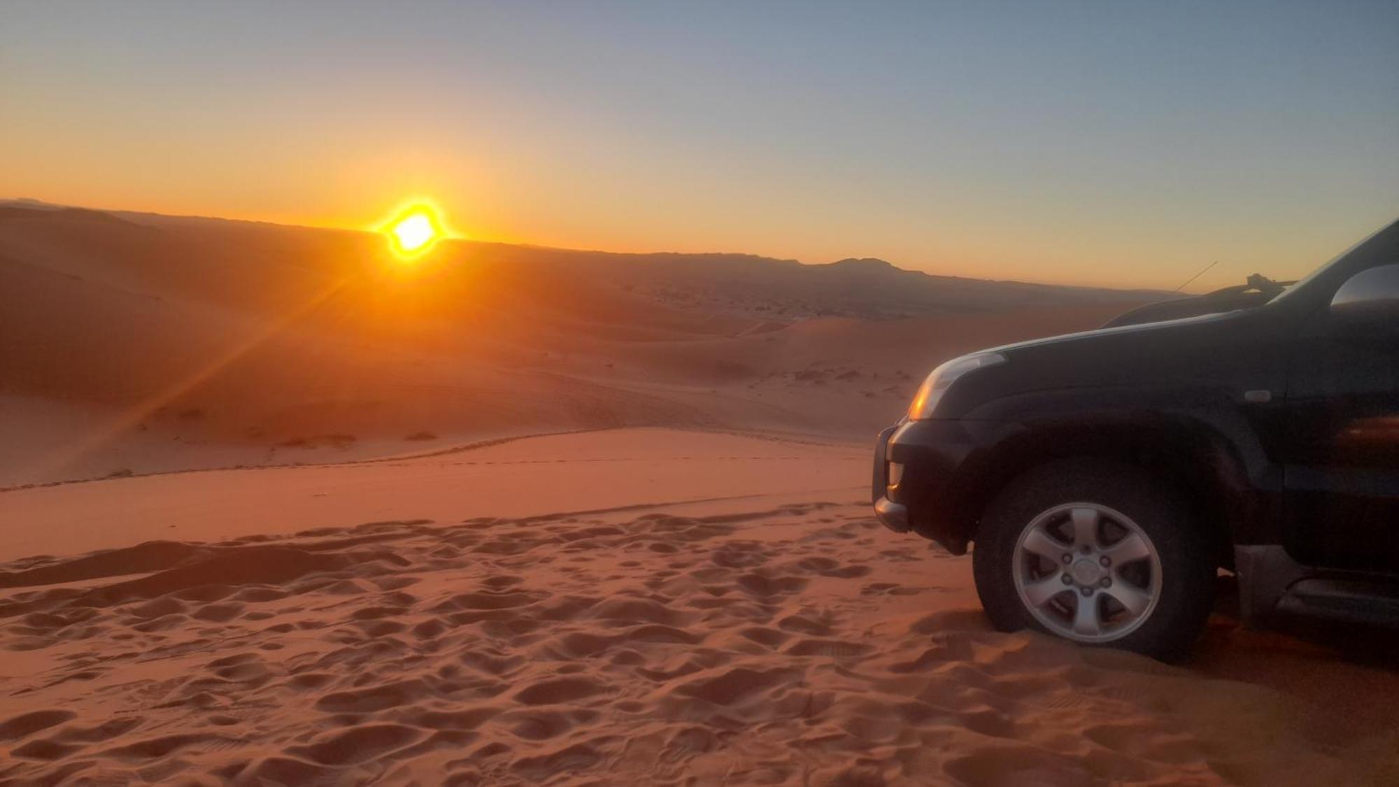 Luxury Trek Desert Camp 梅尔祖卡 外观 照片
