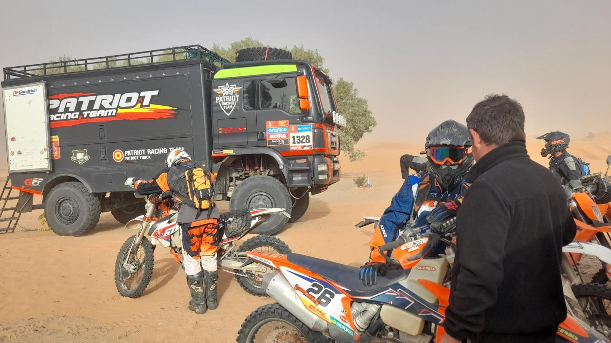 Luxury Trek Desert Camp 梅尔祖卡 外观 照片