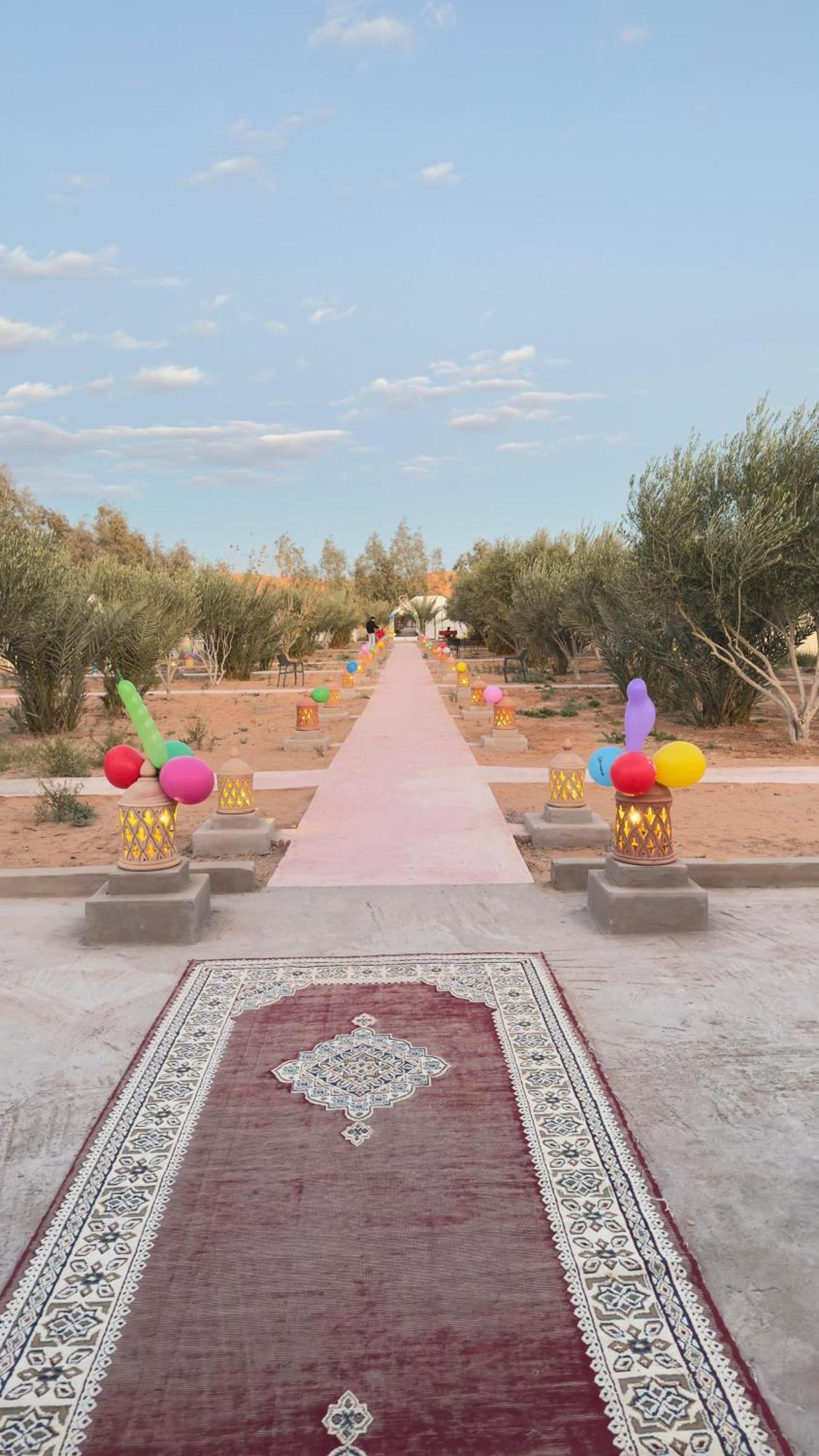 Luxury Trek Desert Camp 梅尔祖卡 外观 照片