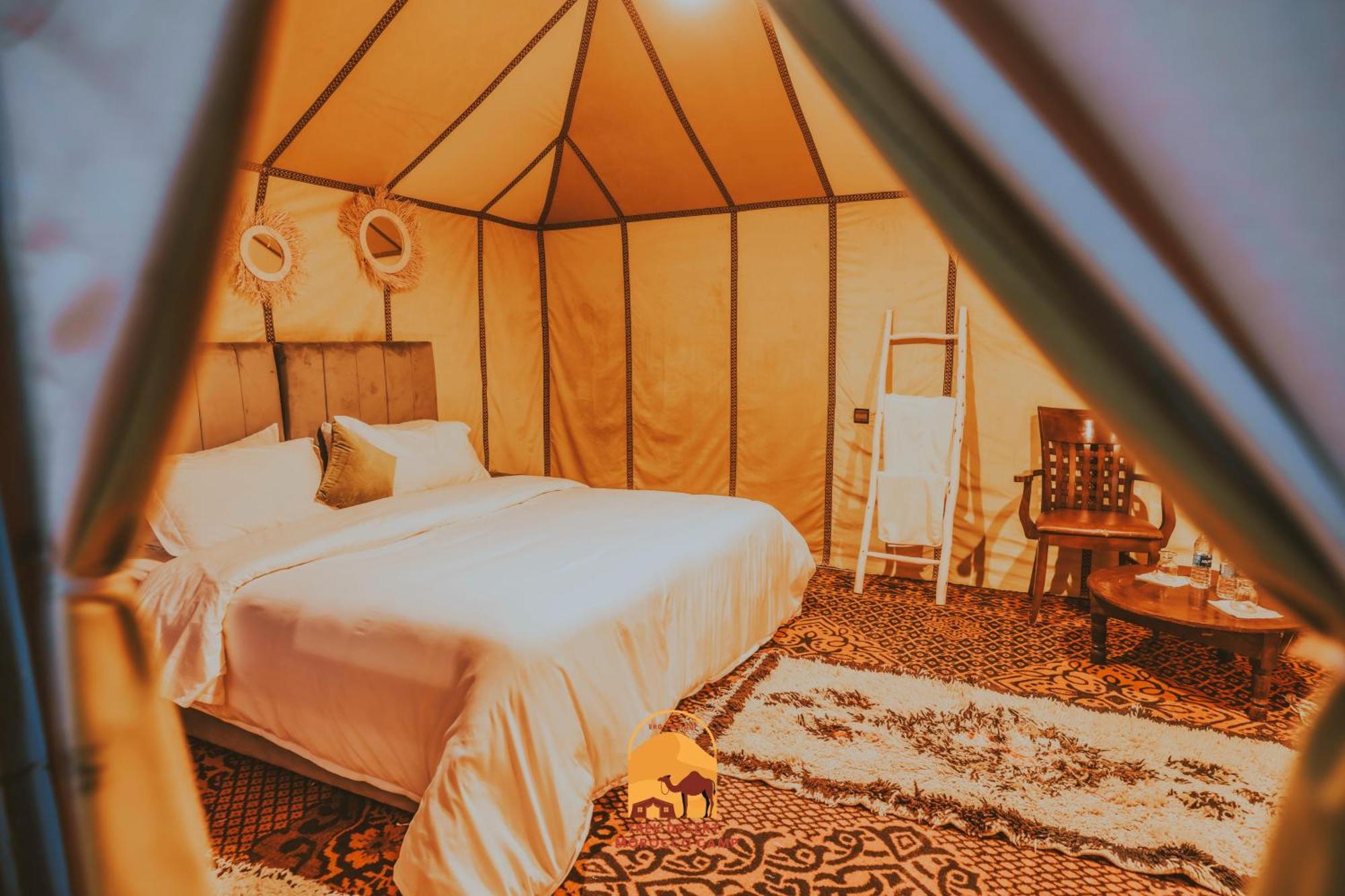 Luxury Trek Desert Camp 梅尔祖卡 外观 照片